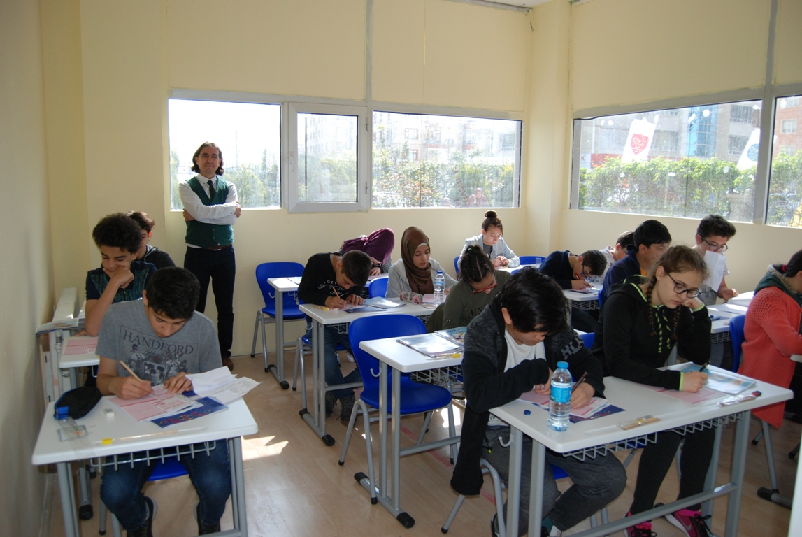 Yalçın’dan bursluluk sınavı